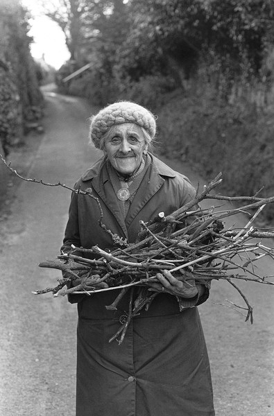 Mabel Holman gathering firewood, Throwleigh 1982.jpg