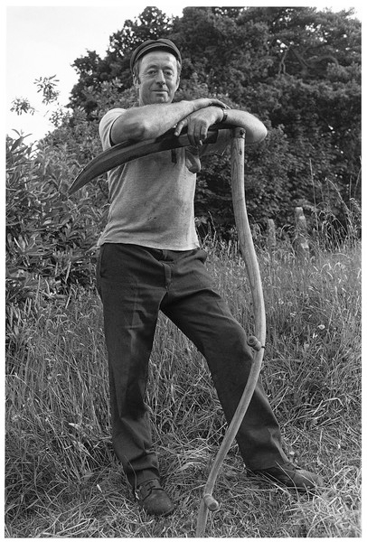 Murvin Stapleton, keeper of the Churchyard, Throwleigh 1986.jpg