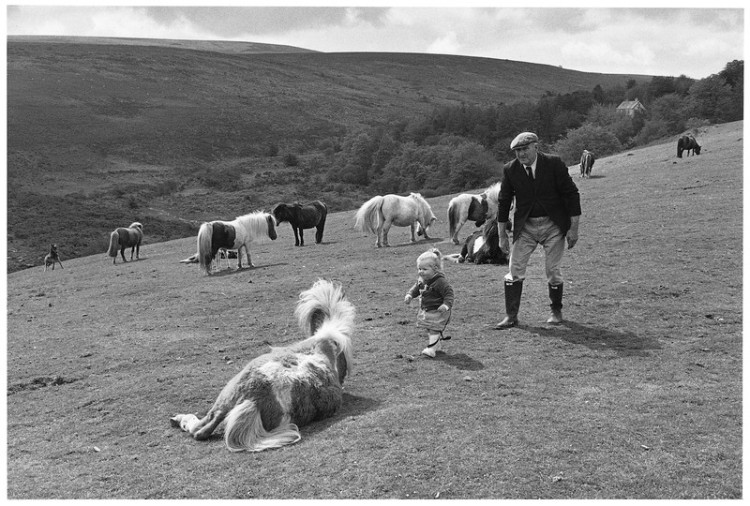 Sidney Cooper & his grandaughter Laura, Belstone Common 1986.jpg