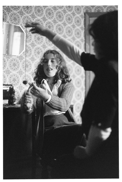 The Bray sisters playing conkers, Bellever 1976.jpg